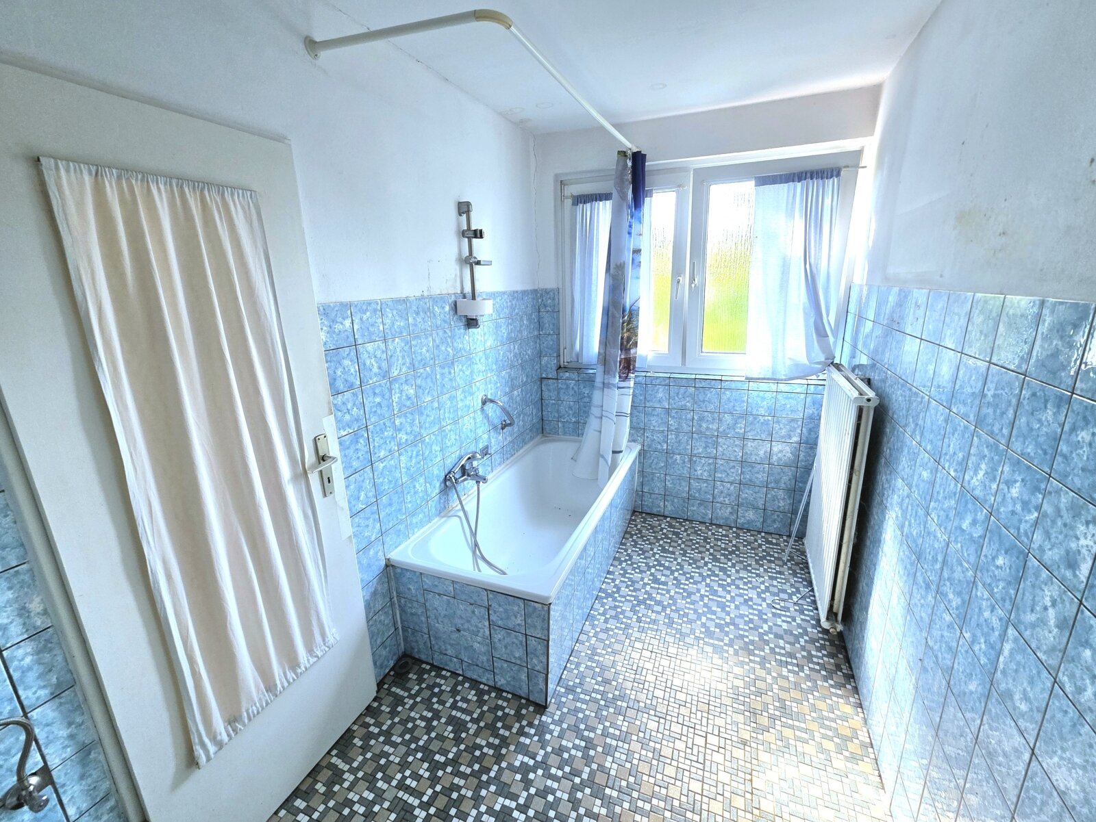 *Lilienthal-Zentrum***gepflegtes EFH mit 3 Garagen