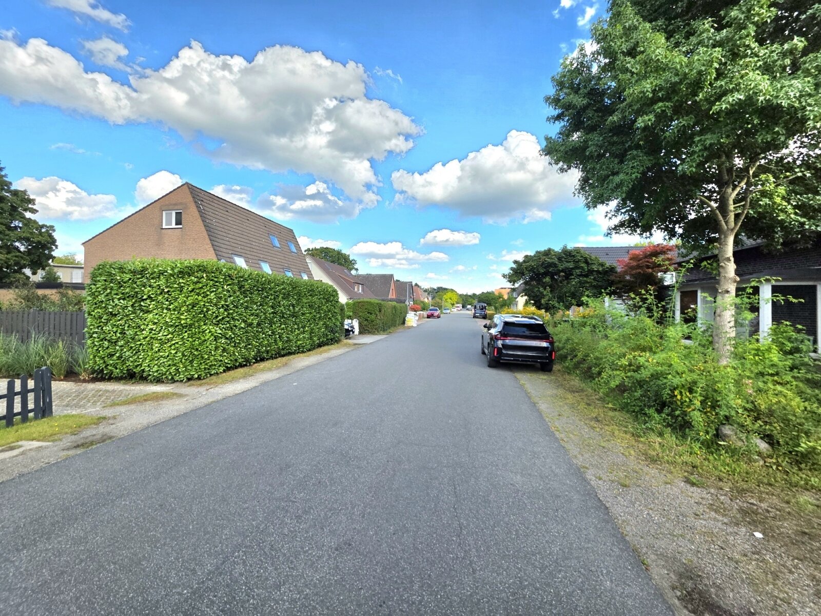 ***Bremen-Vahr, 2 Doppelhaushälfte nebeneinander mit 2 Garagen in Toplage