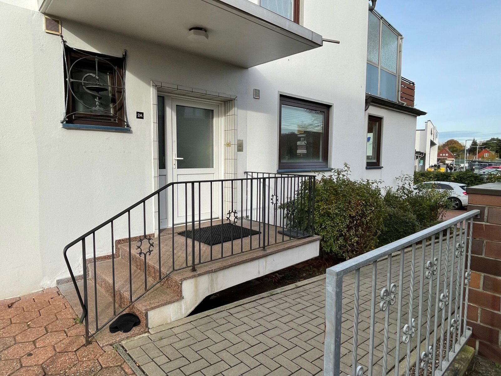 Lilienthal: ***Lilienthal, vielseitige Gewerbeimmobilie im Zentrum: Praxis- oder Büronutzung 